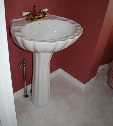 ELEGANT VANITY